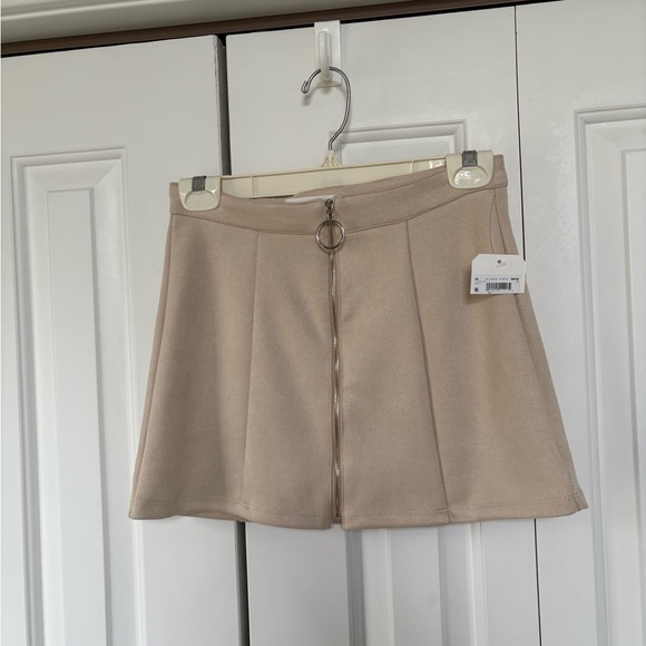 Altar'd State Dresses & Skirts - NWT ALTAR'D STATE MINI SKIRT - SIZE XS.